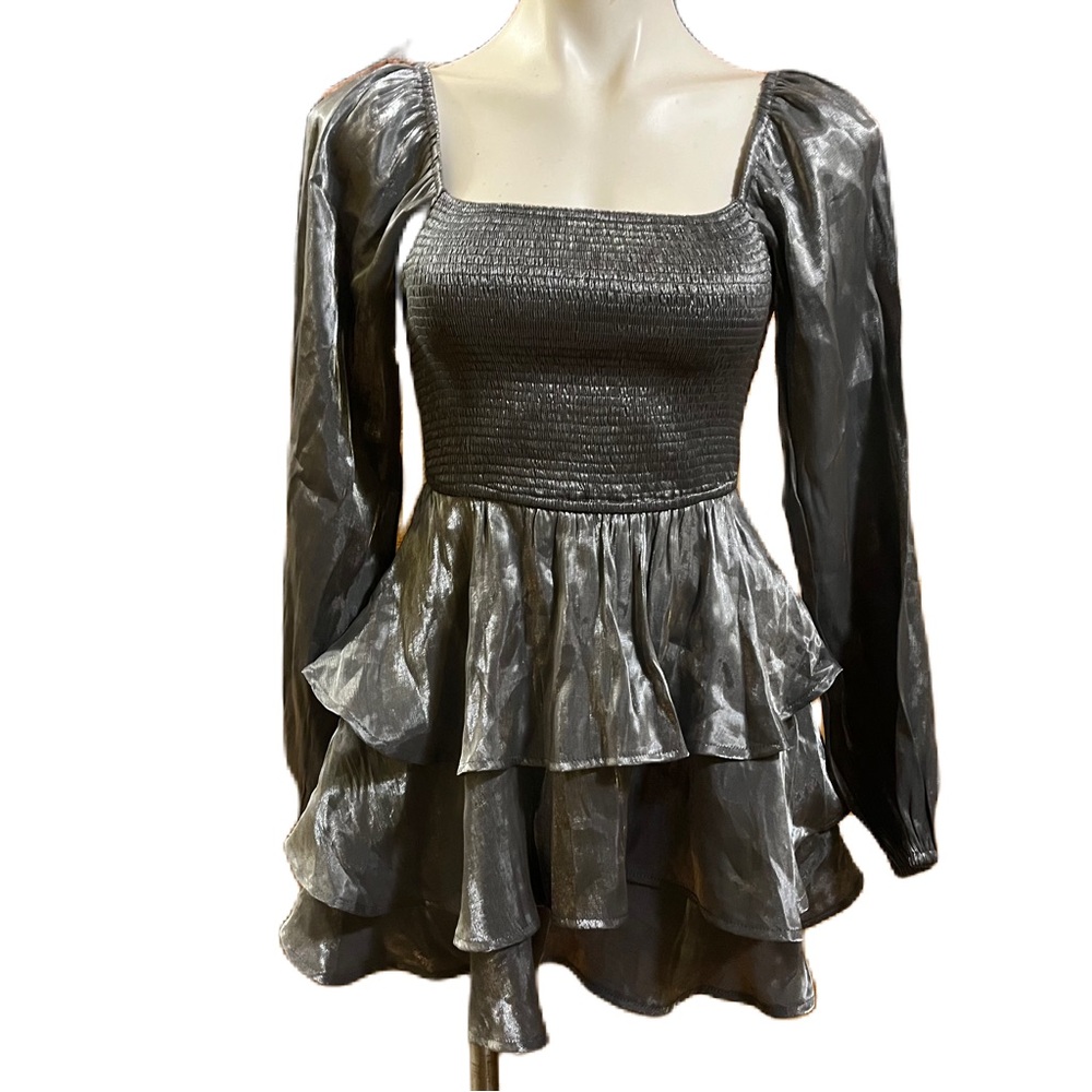 Entro Shimmering Silver Metallic Long Sleeve Romper Small